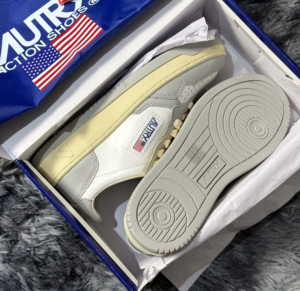 Giay Autry Medalist Low Leather 'Gray White' AULM-WB10