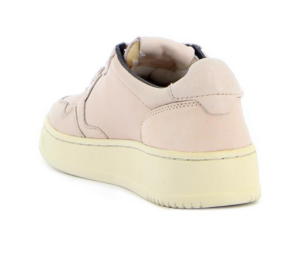 Giay Autry Medalist Low Goatskin 'Ivory' AULW-GG02