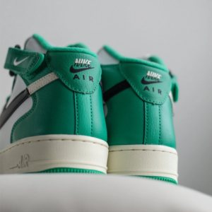 Giay Nike Air Force 1 Mid 07 LV8 ‘Split Stadium Green’ DZ2554-100
