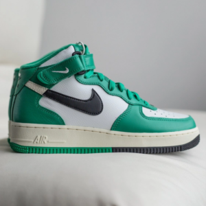 Giay Nike Air Force 1 Mid 07 LV8 ‘Split Stadium Green’ DZ2554-100