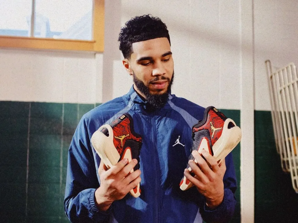 Tại sao dòng giày Jordan Tatum 1 lại được yêu thích tới vậy? Hinh anh 2: Tai sao dong giay Jordan Tatum 1 lai duoc yeu thich toi vay?