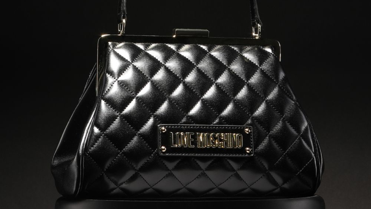 Tui hieu Love Moschino co duoc lam bang da that khong?