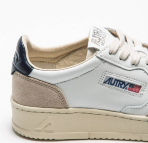 Giay Autry Medalist Low Leather Suede 'White Blue' AULW-LS28