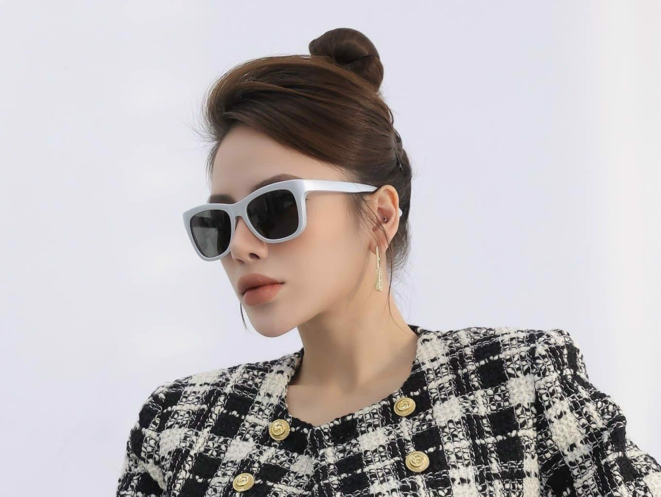 Balenciaga  Womens Bold Round Sunglasses  Black  Sunglasses  Balenciaga  Eyewear  Avvenice