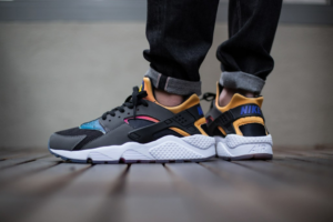 Giay Nike Air Huarache 'SD Run Rainbow' 724764-005