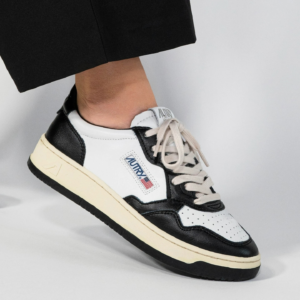 Giay Autry Medalist Low Leather 'Black White' AULW-WB01