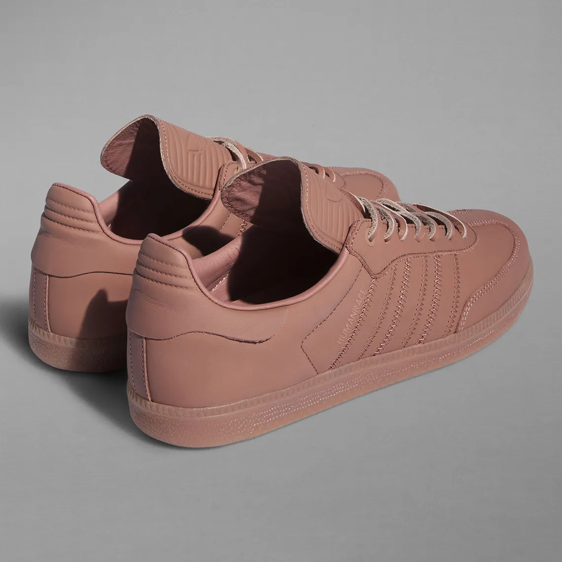 Pharrell x adidas Samba Humanrace chính thức ra mắt Hinh anh 4: Pharrell x adidas Samba Humanrace chinh thuc ra mat