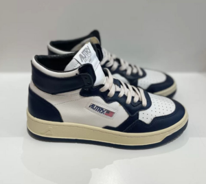 Giay Autry Medalist Mid 'White Blue' AUMM-WB04