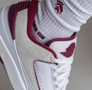Giay Nike Air Jordan 2 Retro Low 'Cherrywood' DV9956-103