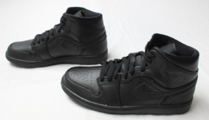 Giay Nike Air Jordan 1 Mid 'Triple Black' 554724-091