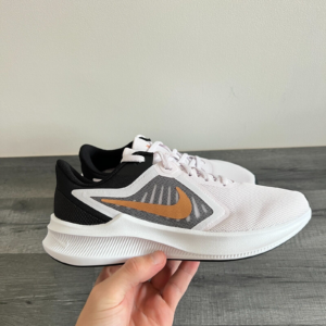 Giay Nike Downshifter 10 'Light Violet Metallic Copper' CI9984-501