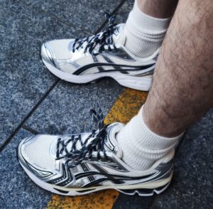 Giay Asics x Kith Gel-Kayano 14 'Cream Scarab' 1201A954-100
