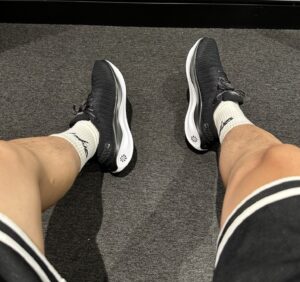 Giay Nike ReactX Infinity Run 4 'Black White' DR2665-001