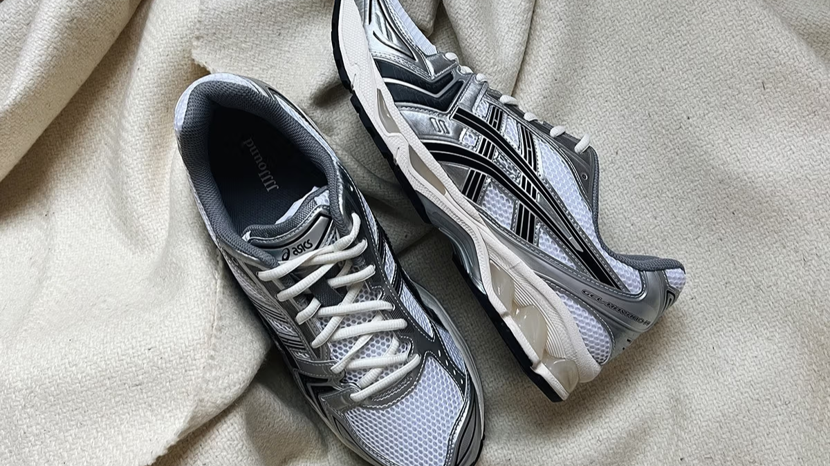 7 đôi sneaker bạn nên sở hữu trong "footwear rotation" của mình Hinh anh 10: 7 doi sneaker ban nen so huu trong "footwear rotation" cua minh