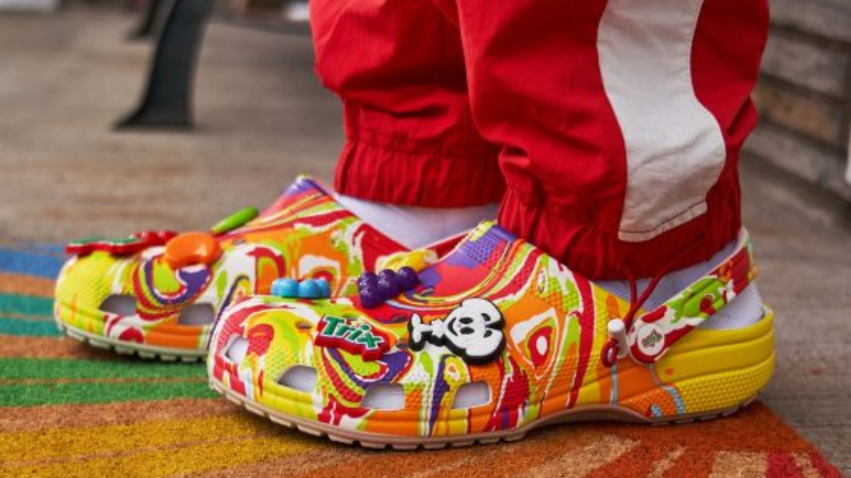 Hinh anh 7: Diem qua 5 man hop tac Crocs chu de do an hay nhat moi thoi dai