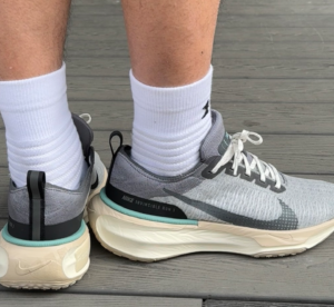 Giay Nike ZoomX Invincible 3 'Cool Grey Black' FN7503-065