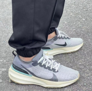 Giay Nike ZoomX Invincible 3 'Cool Grey Black' FN7503-065