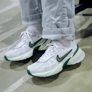 Giay Nike V2K Run 'Fir' FD0736-101