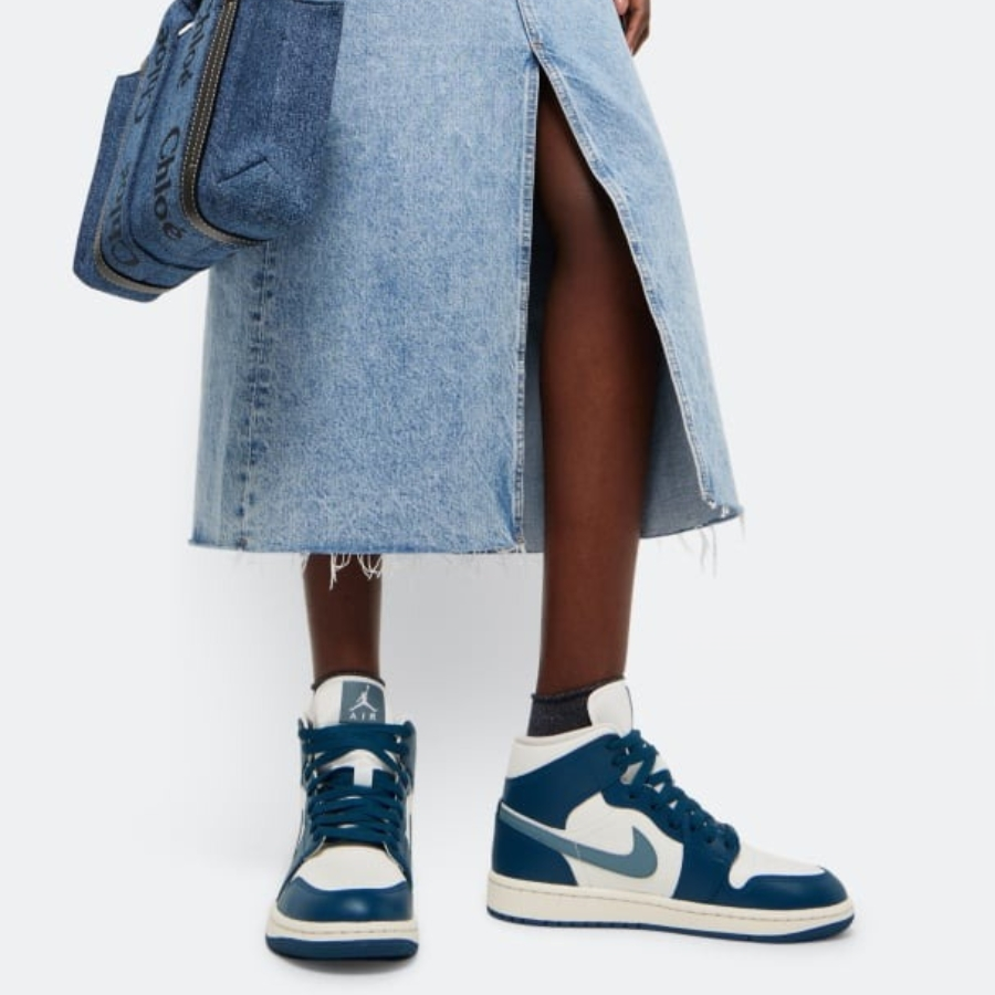 Alternative view of Giày Nike Air Jordan 1 Mid 'White Blue' BQ6472-414