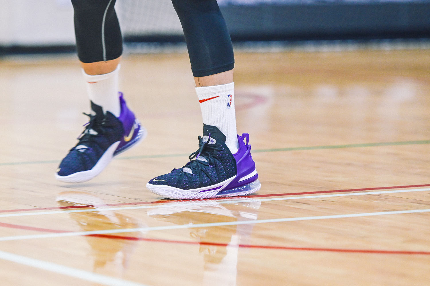 Những Phối Màu LeBron 18 Đẹp Nhất Mà Bạn Nên Biết Hinh anh 4: Nhung Phoi Mau LeBron 18 Dep Nhat Ma Ban Nen Biet