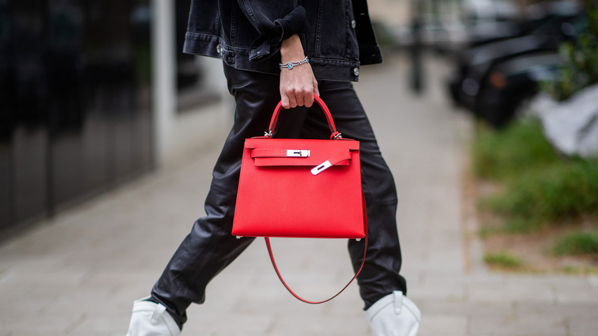 Những mẫu túi xách cổ điển đáng đầu tư nhất 2023 (Phần 1) Hinh anh 8: Nhung mau tui xach co dien dang dau tu nhat 2023 (Phan 1)