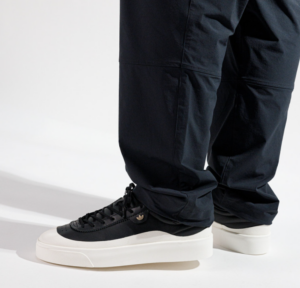 Giay Adidas Nucombe 'Black White' H06383