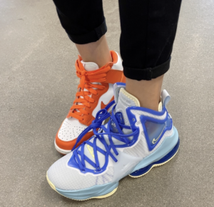 Giay Nike LeBron 19 'Easter' DD0418-412