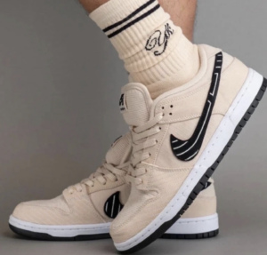 Giay Nike Albino & Preto x Dunk Low SB 'Jiu-Jitsu' FD2627-200