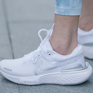 Giay Nike ZoomX Invincible Run Flyknit 2 'White Silver' DC9993-101