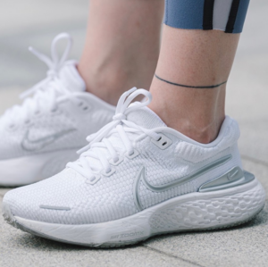 Giay Nike ZoomX Invincible Run Flyknit 2 'White Silver' DC9993-101