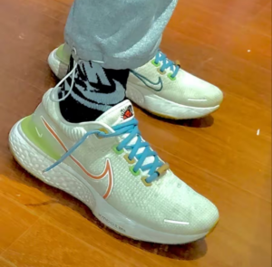 Giay Nike ZoomX Invincible Run Flyknit 2 'Sail Hot Curry' DV1745-181