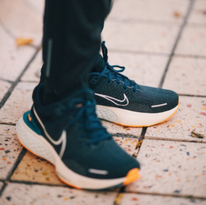 Giay Nike ZoomX Invincible Run Flyknit 2 'Obsidian Orange' DH5425-400