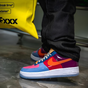 Giay Nike Air Force 1 Low x Undefeated 'Total Orange' DV5255-400
