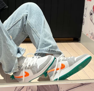 Giay Nike Jordan 1 Low SE 'Rabbit' DZ6333-083