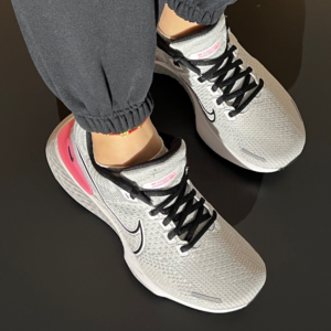 Giay Nike ZoomX Invincible Run Flyknit 2 'Light Smoke' DH5425-101