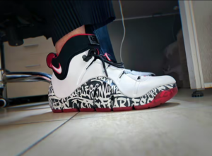 Giay Nike Zoom LeBron 4 'Graffiti' DJ4888-100