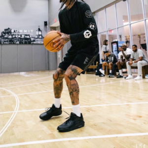 Giay Nike Air Jordan Max Aura 5 'Black Anthracite' DZ4353-001