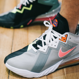 Giay Nike LeBron 18 Low EP x Space Jam 'Bugs x Marvin' CV7564-005