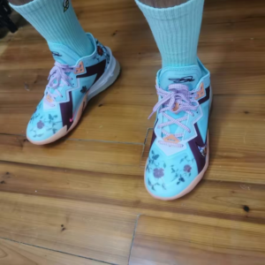 Giay Nike LeBron 18 Low EP x Mimi Plange 'Daughters' CV7564-400