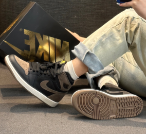 Giay Nike Air Jordan 1 Retro High OG 'Palomino' FD1437-020