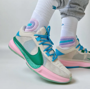 Giay Nike Zoom Freak 5 'Beige Green' DX4996-100