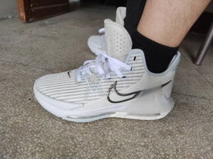 Giay Nike Lebron Witness 6 EP 'White Metallic' DC8994-102