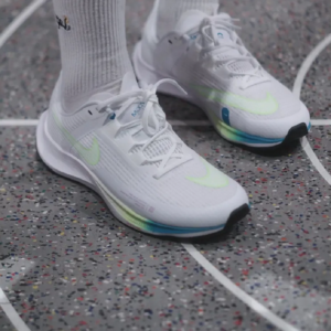 Giay Nike Air Zoom Rival Fly 3 'White Blast' CT2405-199