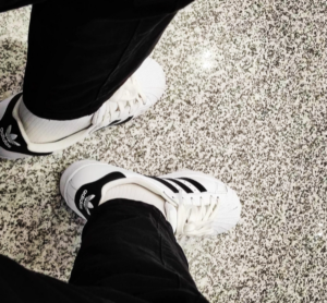 Giay Adidas Superstar 82 'Off White' GY7037