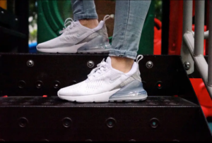 Giay Nike Air Max 270 'Metallic White' CD8497-100