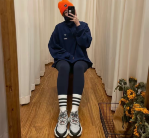 Giay Adidas Ozweego 'Grey Utility Green' FY1570