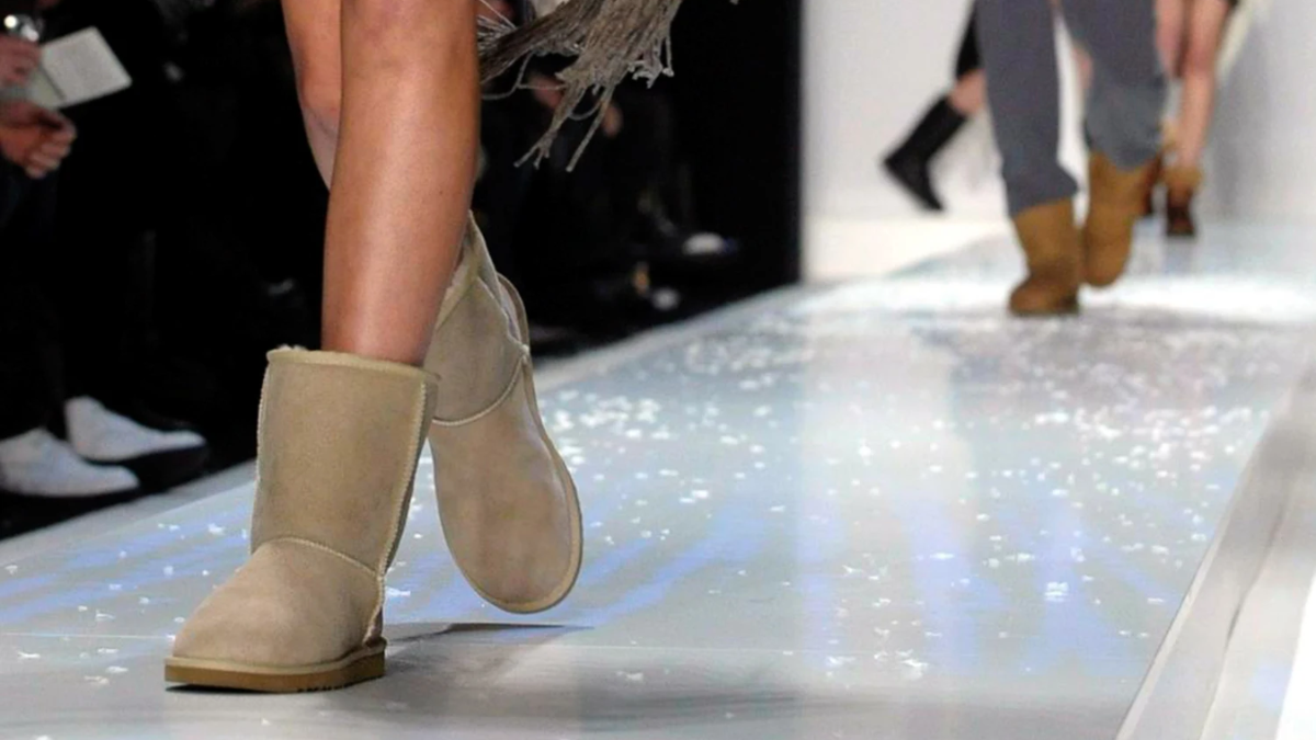 Từ xấu xí đến xuất sắc: Dòng thời gian của giày boots UGG Hinh anh 9: Tu xau xi den xuat sac: Dong thoi gian cua giay boots UGG