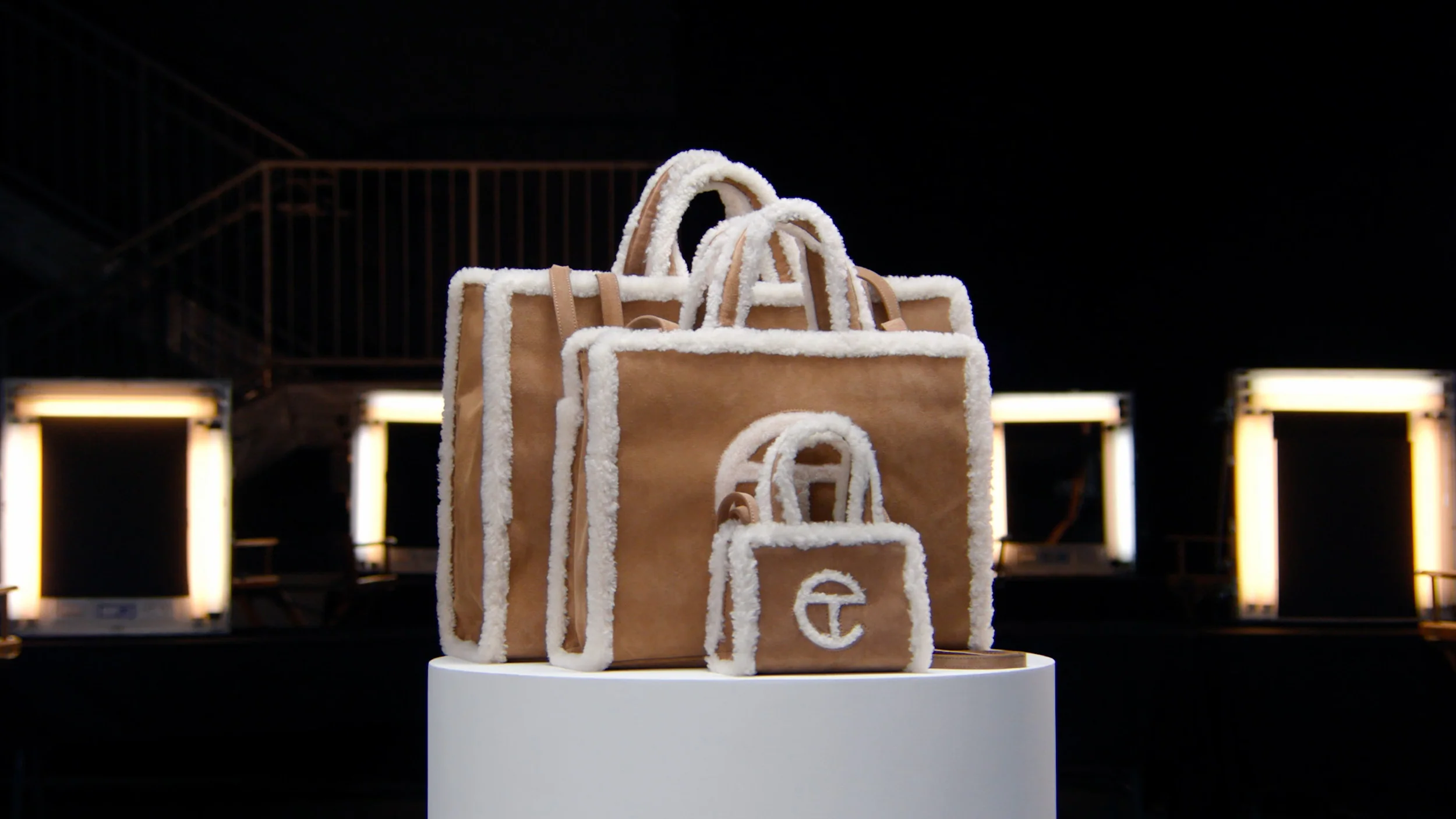 Telfar ket hop UGG ra mat bo suu tap moi cuc ky doc dao