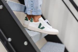 Giay Veja V-12 'White Cyprus' XD022336B