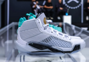 Giay Nike Jordan 38 'FIBA' FN7481-100